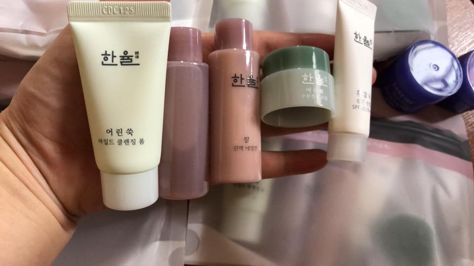 Bộ kit dươngx trắng da và chống lão hoá Hanyul  kit gồm 5 items